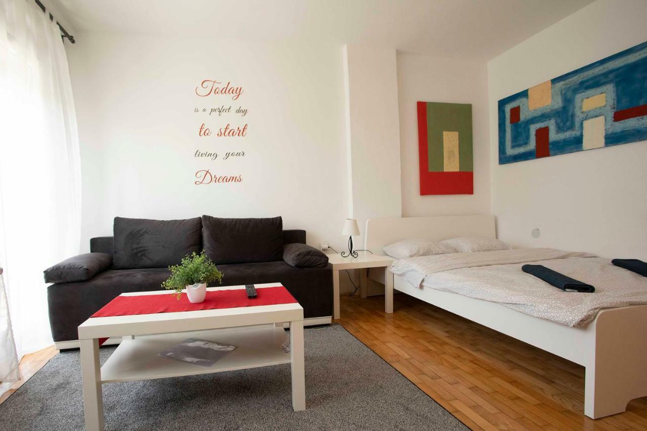 Studio Apartman Natali Zagreb Exteriör bild