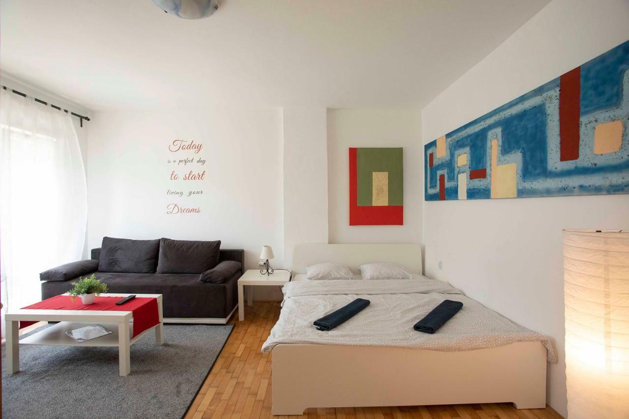Studio Apartman Natali Zagreb Exteriör bild